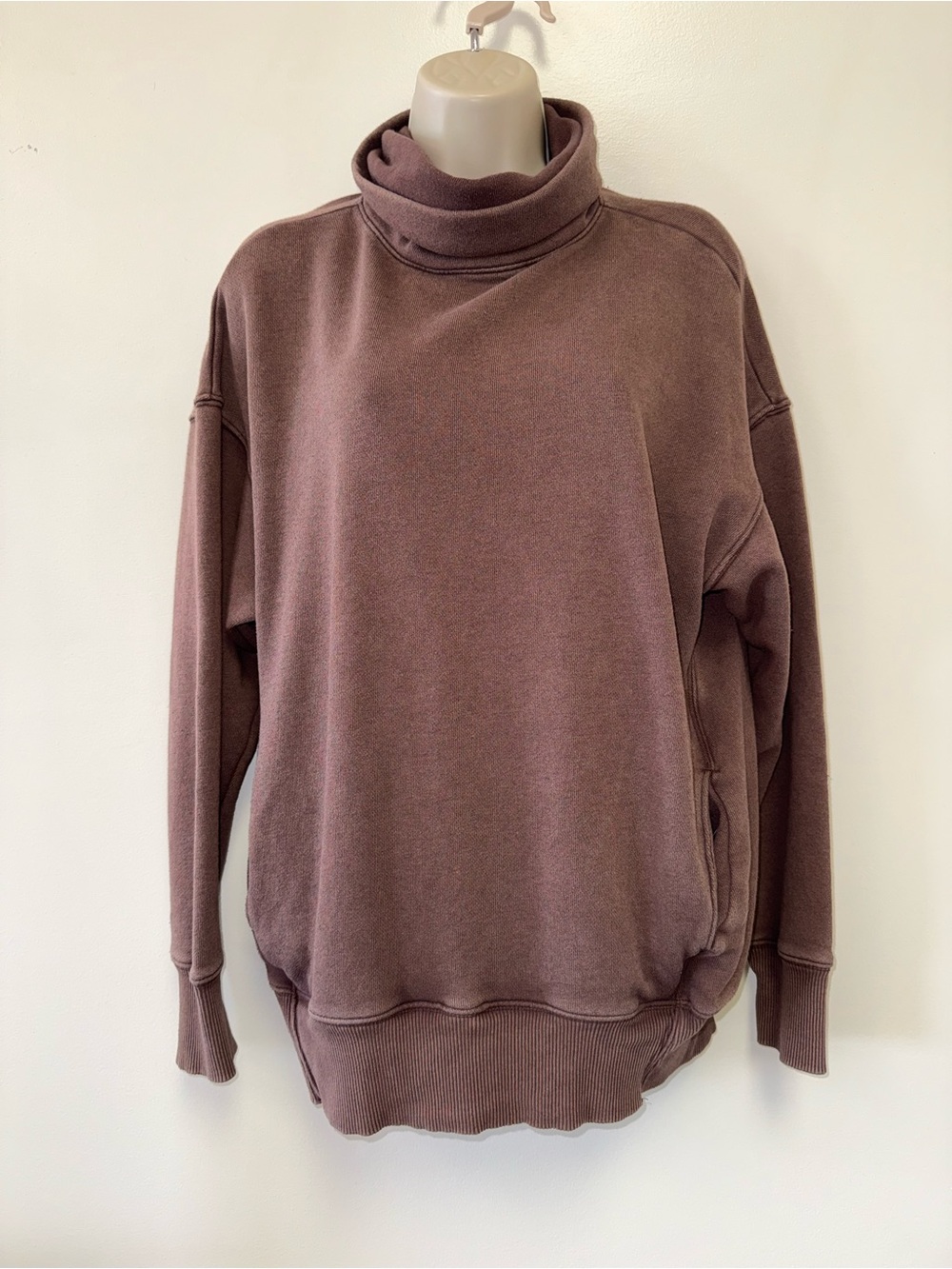 Aerie (XS) Brown Turtleneck Sweatshirt with 2 Pockets